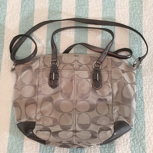 COACH Chelsea Signature Satchel D1176-17820 - Picture 2 of 8